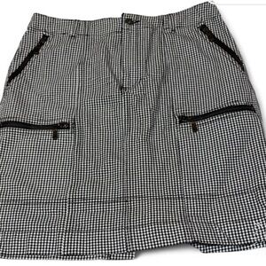 Liz Claiborne Women’s  Black and White Mini skirt